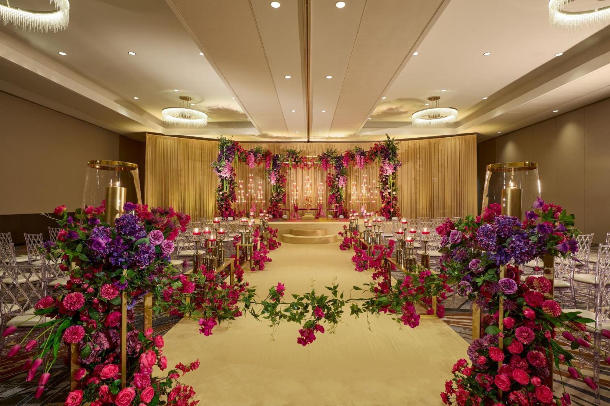 เรเนซองส์ เชาม์บูร์ก คอนเวนชันเซ็นเตอร์ โฮเทล Hotel ชอมเบิร์ก ภายนอก รูปภาพ