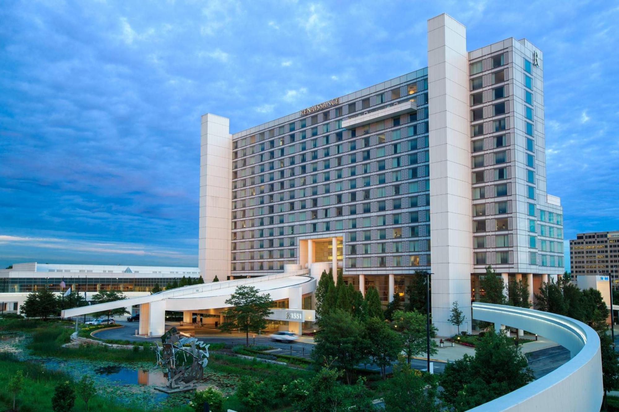 เรเนซองส์ เชาม์บูร์ก คอนเวนชันเซ็นเตอร์ โฮเทล Hotel ชอมเบิร์ก ภายนอก รูปภาพ