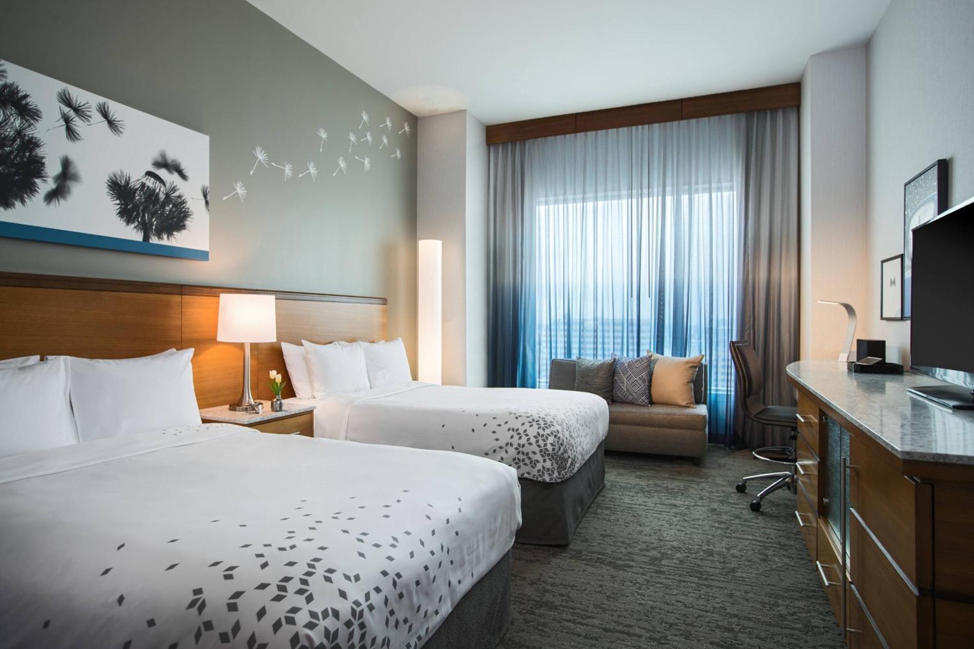 เรเนซองส์ เชาม์บูร์ก คอนเวนชันเซ็นเตอร์ โฮเทล Hotel ชอมเบิร์ก ภายนอก รูปภาพ